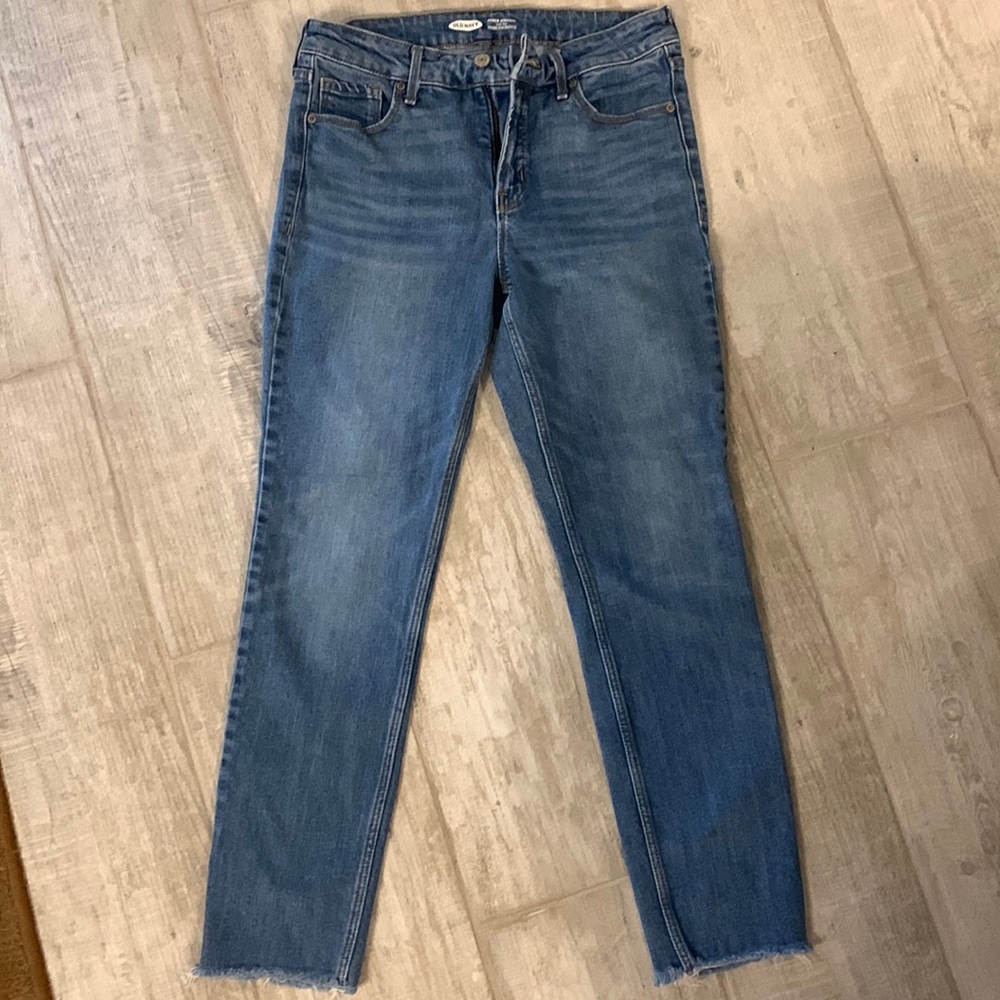 Women’s Old Navy Power Straight High Rise Jeans, Size 6.